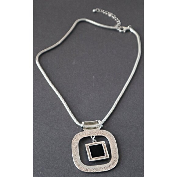 Vintage Modern Necklace Silver Toned Squares Black Center Snake Chain - Picture 3 of 5